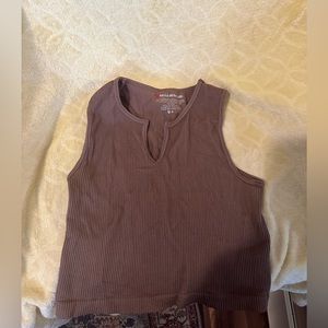 seamless brown crop top